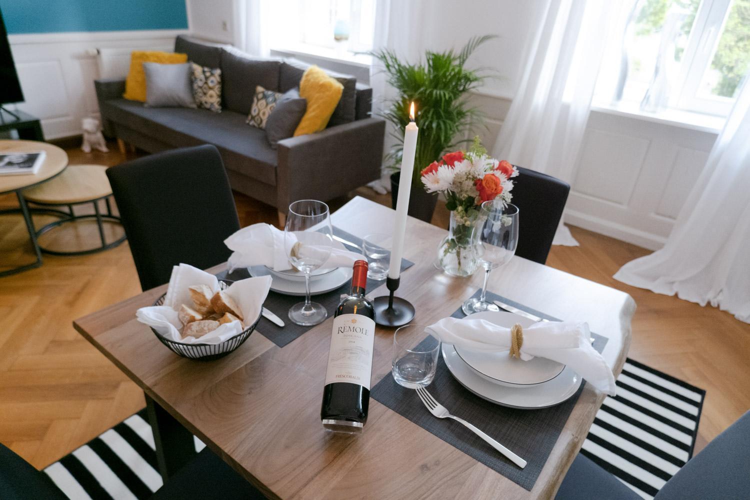 Bella Casa - Business&Family - 2 Zimmer Direkt Neben Schloss, Parkplatz, Smarttv, Netflix, Waschmaschine, 24H Checkin, 71Qm, Kingsizebett, Hotelbettwaesche Людвігсбург Екстер'єр фото
